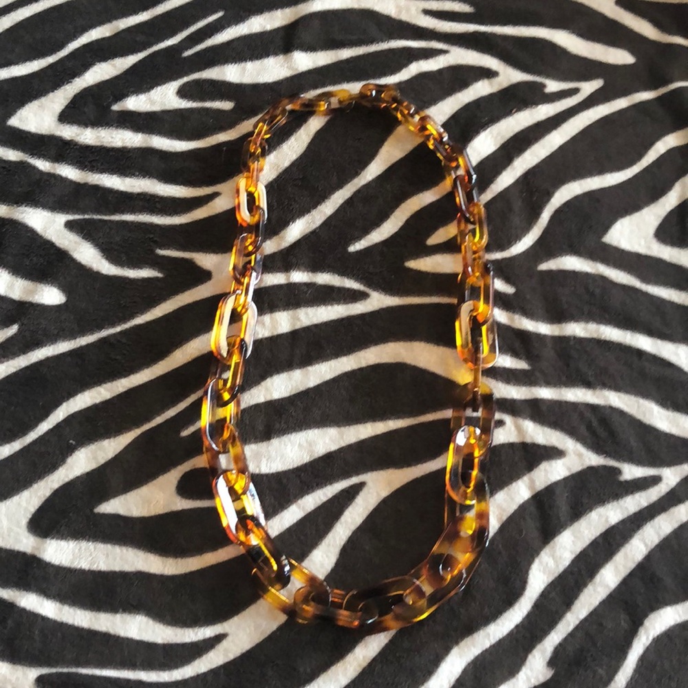 Tortoise acrylic chain link necklace